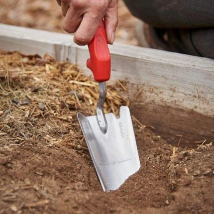 Corona ComfortGEL Garden Trowel_ Precision Digging with Lasting Comfort (2)